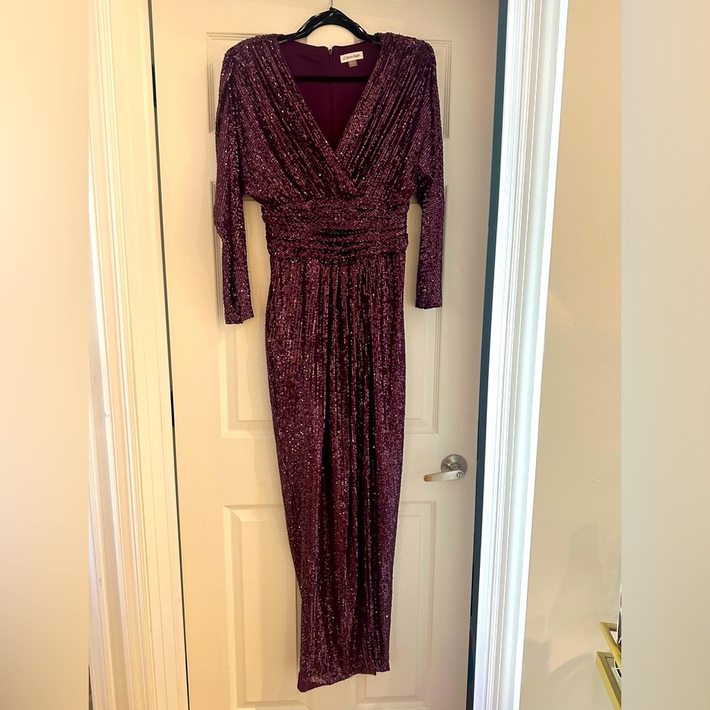 Gorgeous sequin evening dress 💜